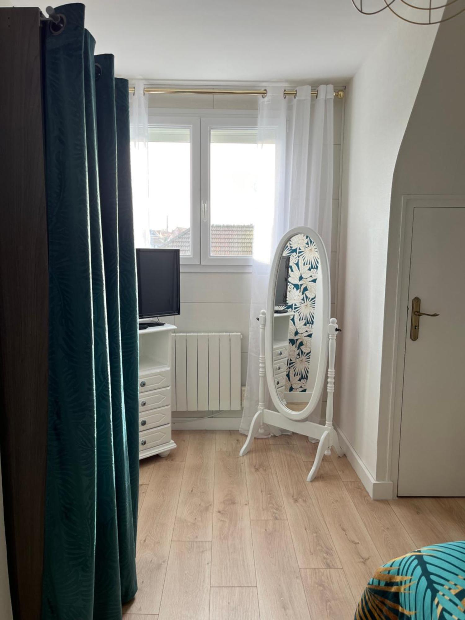 Maison A 700M De La Plage Courseulles-sur-Mer Zewnętrze zdjęcie